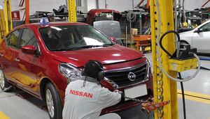 NISSAN, AMBATO