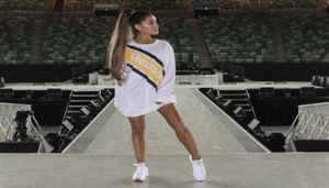 Ariana Grande Y Reebok