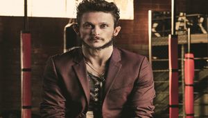 Jonathan Tucker, protagonista en la serie Kingdom