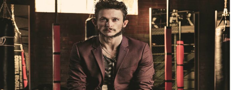 Jonathan Tucker, protagonista en la serie Kingdom