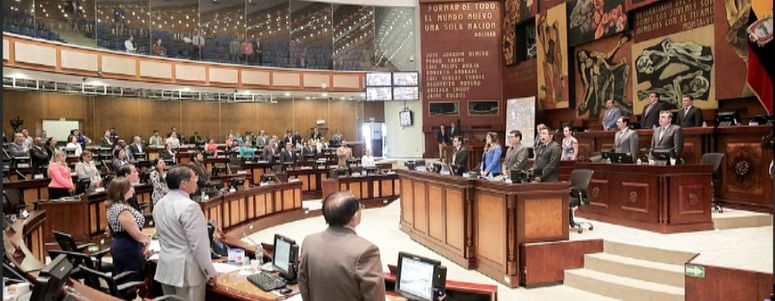 En el pleno de la Asamblea Nacional, los legisladores están convocados para discutir en único debate la proforma presupuestaria 2018 y la cuatrianual 2018-2021