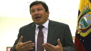 César Navas, ministro del Interior confirmó que Rafael Correa cuenta con un equipo de seguridad del Servicio de Protección Presidencial pero no contará con un servicio especial