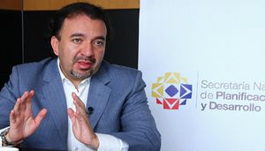 Según Pabel Muñoz, presidente de la Comisión de Régimen Económico de la Asamblea gobierno recortaría programa anual de inversiones de 2018 si los cambios a la ley económica afectan la recaudación