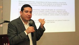 Eduardo Mangas, secretario General de la Presidencia presentó la renuncia