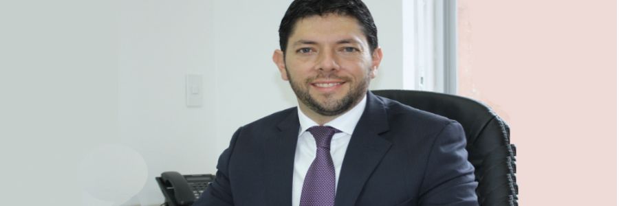 Adrián Ordóñez como gerente general de Coface Ecuado