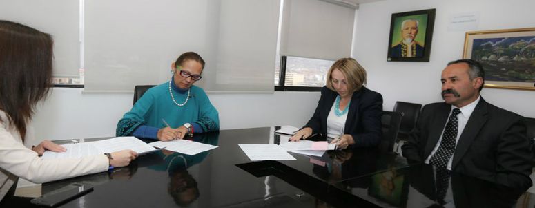 MIES y Acnur firman carta de entendimiento