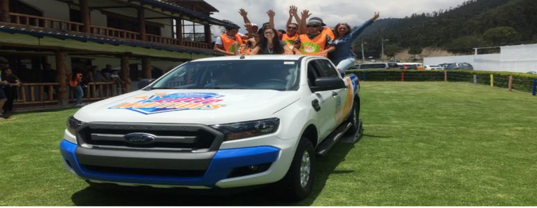 Una Ford Ranger llega a Fundación Cecilia Rivadeneira